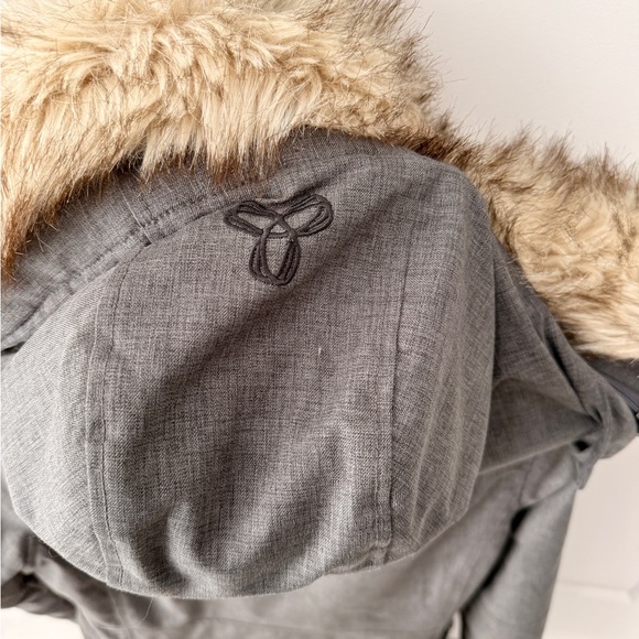 TNA Gray Jacket - Picture 5 of 5